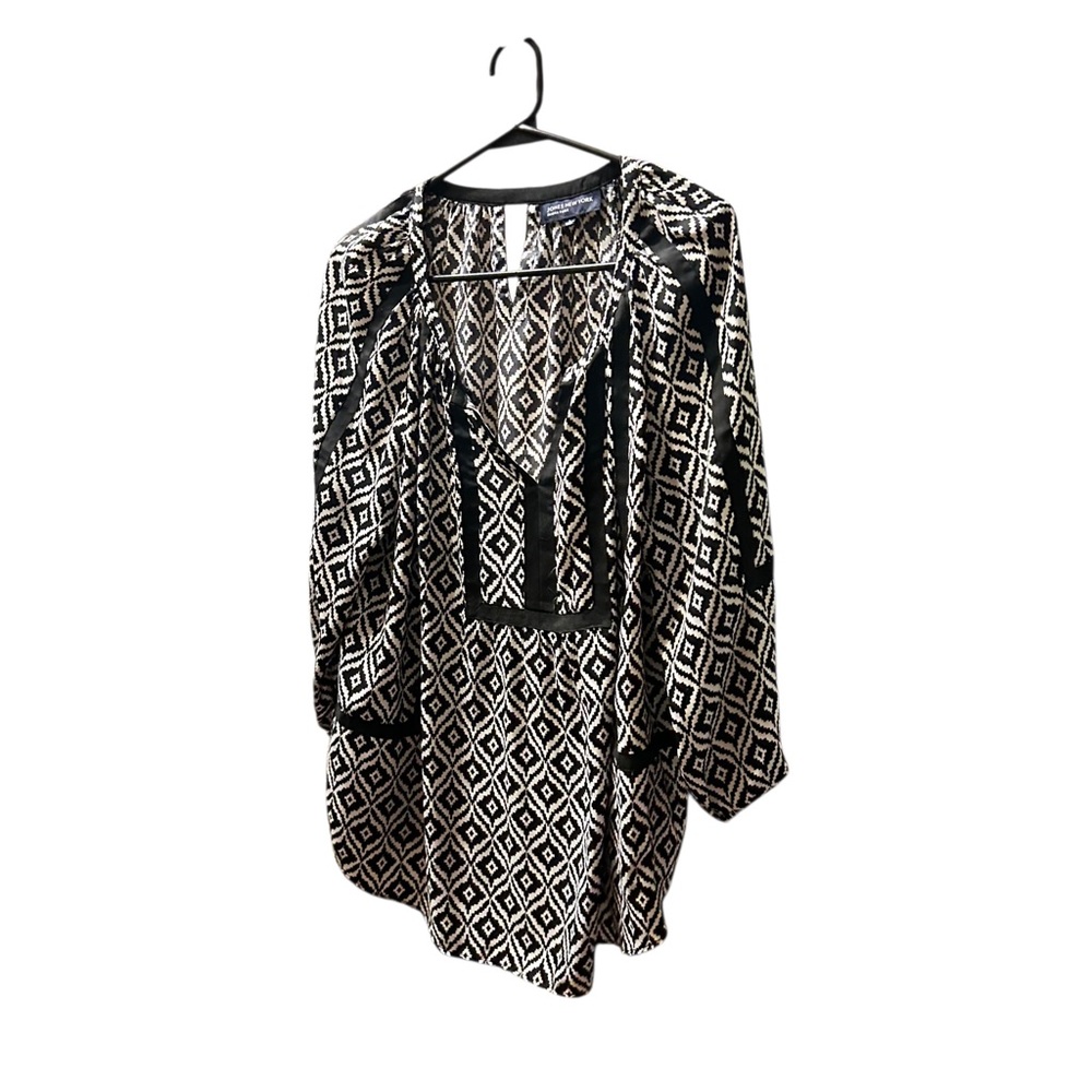 Jones New York Monochrome Patterned Top